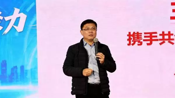 两家行业巨头联手,竟然要颠覆整个叉车市场(图6) 两家行业巨头联手,竟然要颠覆整个叉车市场(图6)