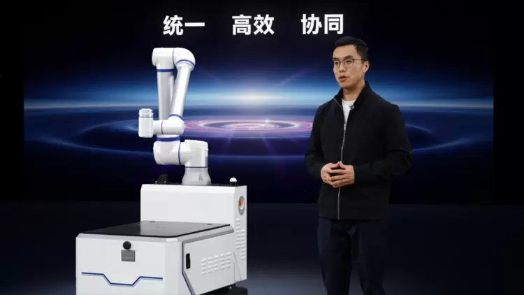 从复合机器人到具身智能系统，艾利特如何用“一体智控”重构未来工厂？ - 