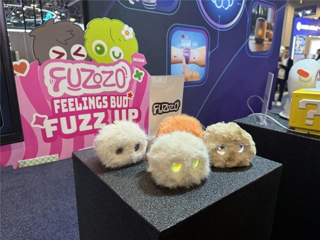 从能听会说到能看会动,AI机器人竟然跨越了这关键一步(图2) 从能听会说到能看会动,AI机器人竟然跨越了这关键一步(图2)