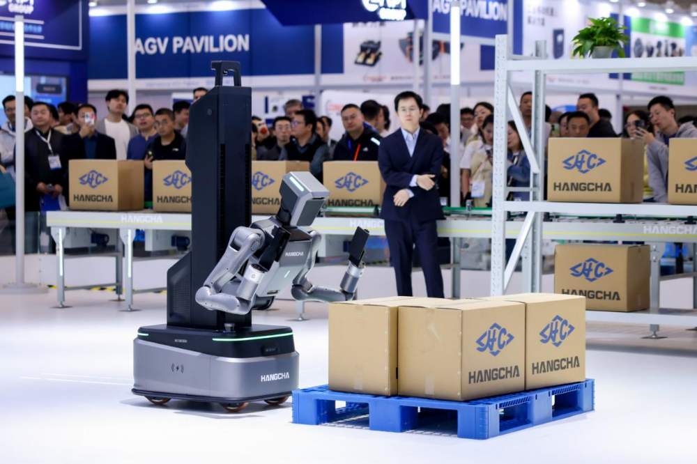 杭叉发布人形机器人，竟然要彻底颠覆传统物流搬运模式(图12)