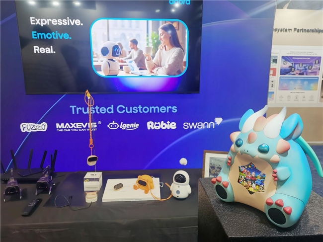 从能听会说到能看会动,AI机器人竟然跨越了这关键一步(图3) 从能听会说到能看会动,AI机器人竟然跨越了这关键一步(图3)