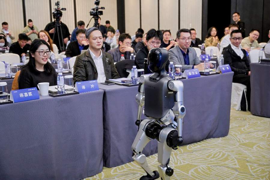 垂直AI智能体如何重塑产业效率：从通用模型到行业专才的变革(图2)