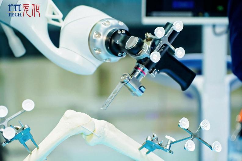 全球首创五合一全骨科手术机器人亮相，引领智能医疗新突破(图5)