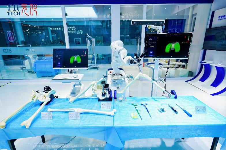全球首创五合一全骨科手术机器人亮相，引领智能医疗新突破(图4)