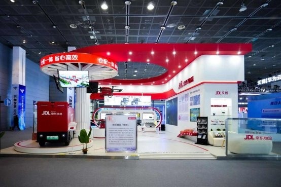 智能机器人军团亮相物博会，展现全链路物流自动化新图景(图1)