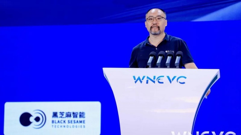 端侧AI芯片如何驱动智能汽车与机器人产业创新(图1)