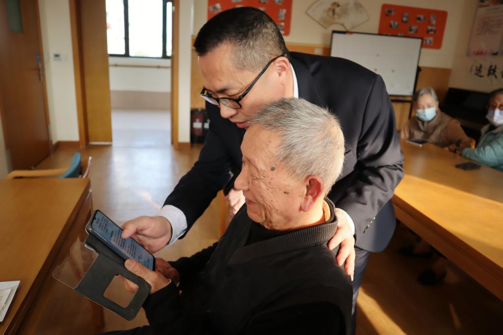 智能科技赋能银发生活，AI与机器人如何提升老年人幸福感(图3)